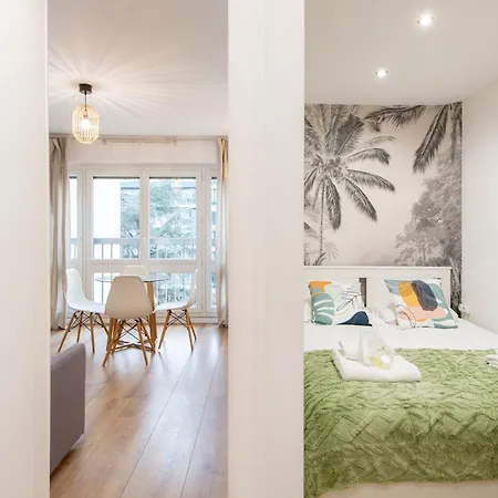 Amazing - Location Near The Metro, Modern Amenities And Style Appartamento