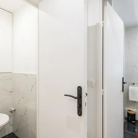 Appartamento Amazing - Location Near The Metro, Modern Amenities And Style Parigi