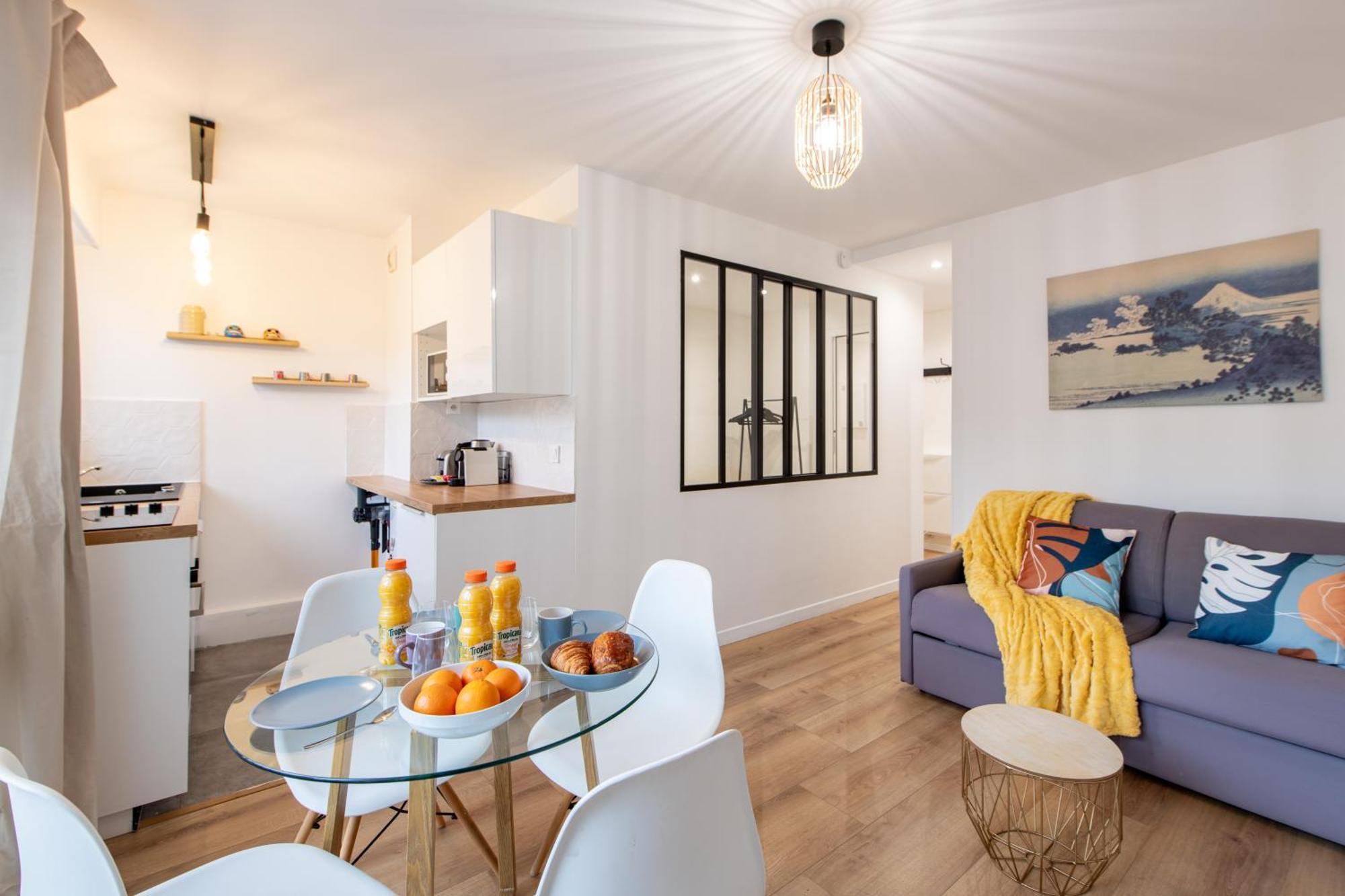 Amazing - Location Near The Metro, Modern Amenities And Style *